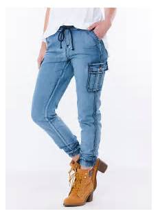 Fitted Jeans