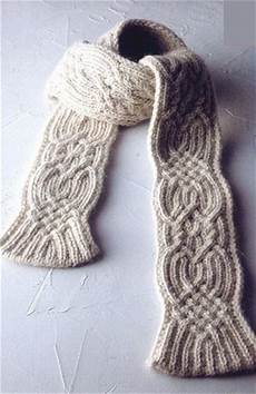 Tricot Scarfs