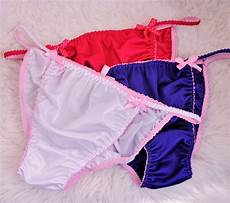 Tricot String