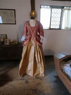 Woman Dressies
