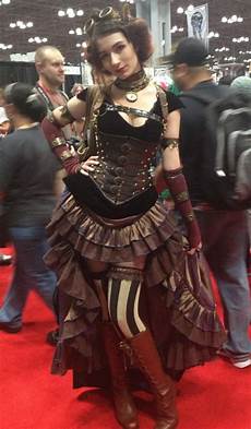 Women Dressing Models